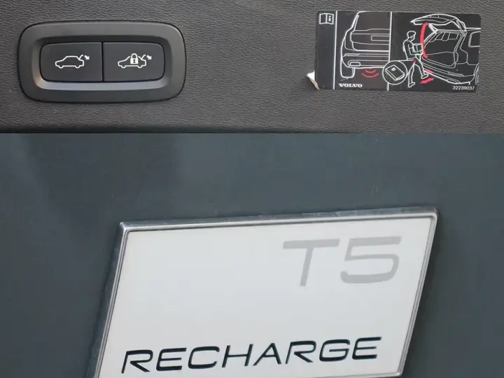 Volvo XC 40 T5 Recharge DKG Inscription Expression