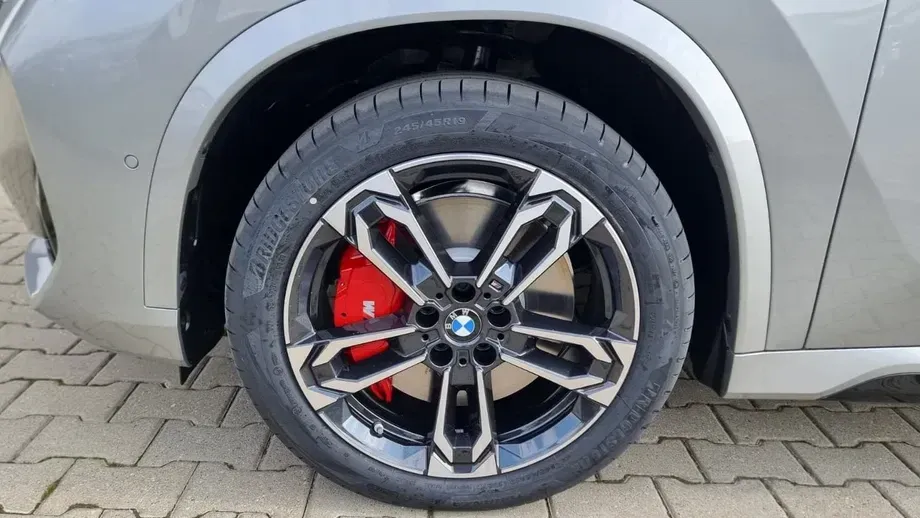 BMW iX1 xDrive30 M Sportpaket — imagine 6