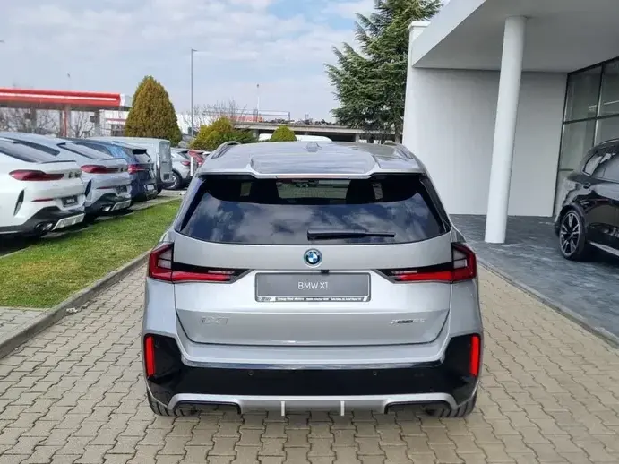 BMW iX1 xDrive30 M Sportpaket