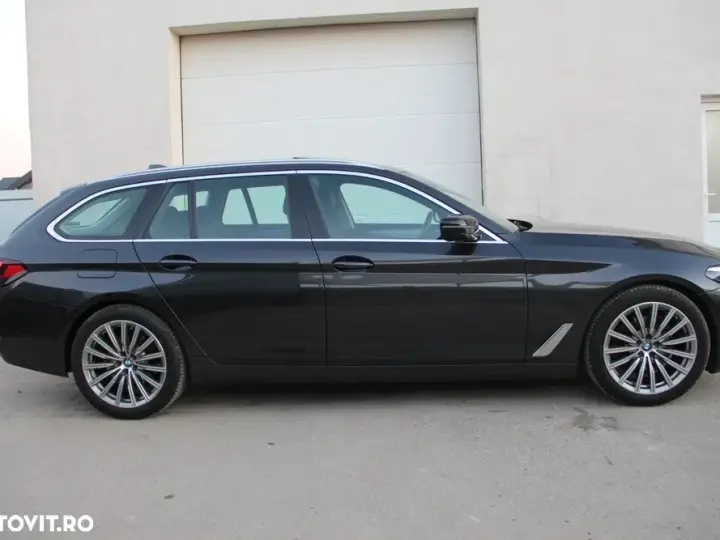 BMW Seria 5 G30/G31 [2017 - Prezent] 520i AT