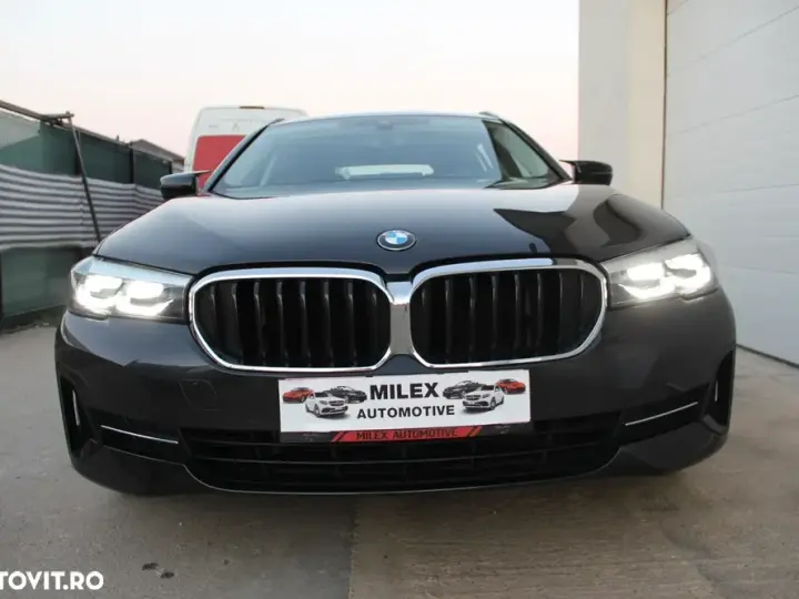 BMW Seria 5 G30/G31 [2017 - Prezent] 520i AT