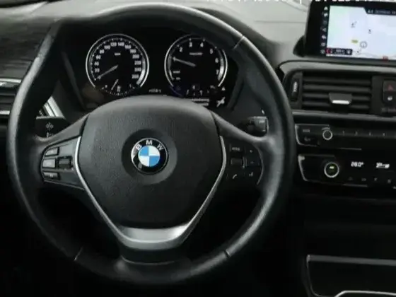 BMW Seria 1 F20/F21 116i Sport Line Shadow