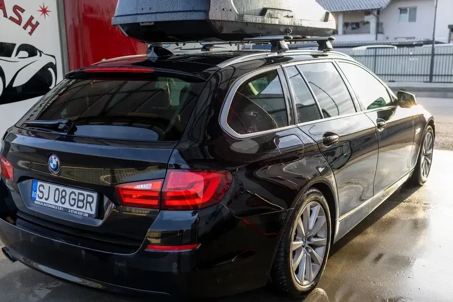 BMW Seria 5 F10/F11/F07 520d Luxury Line — imagine 6