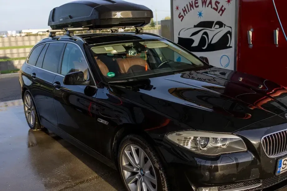 BMW Seria 5 F10/F11/F07 520d Luxury Line — imagine 2