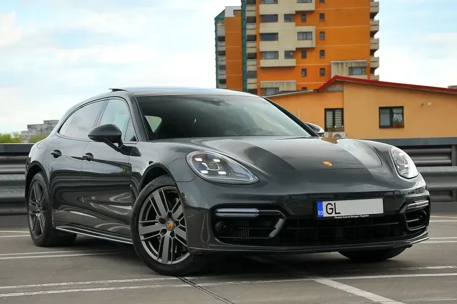 Porsche Panamera 4 Platinum Edition — imagine 4