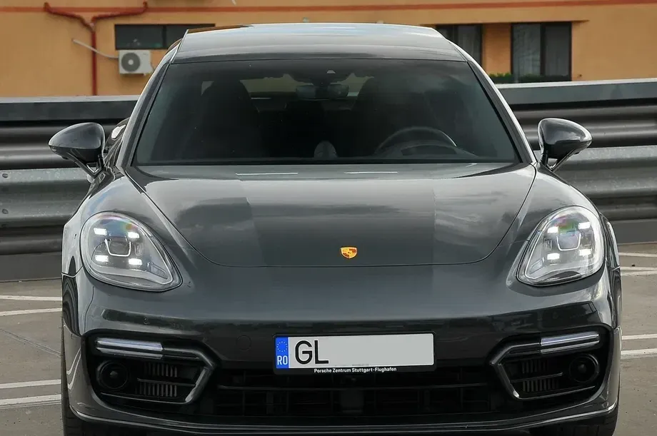 Porsche Panamera 4 Platinum Edition — imagine 3