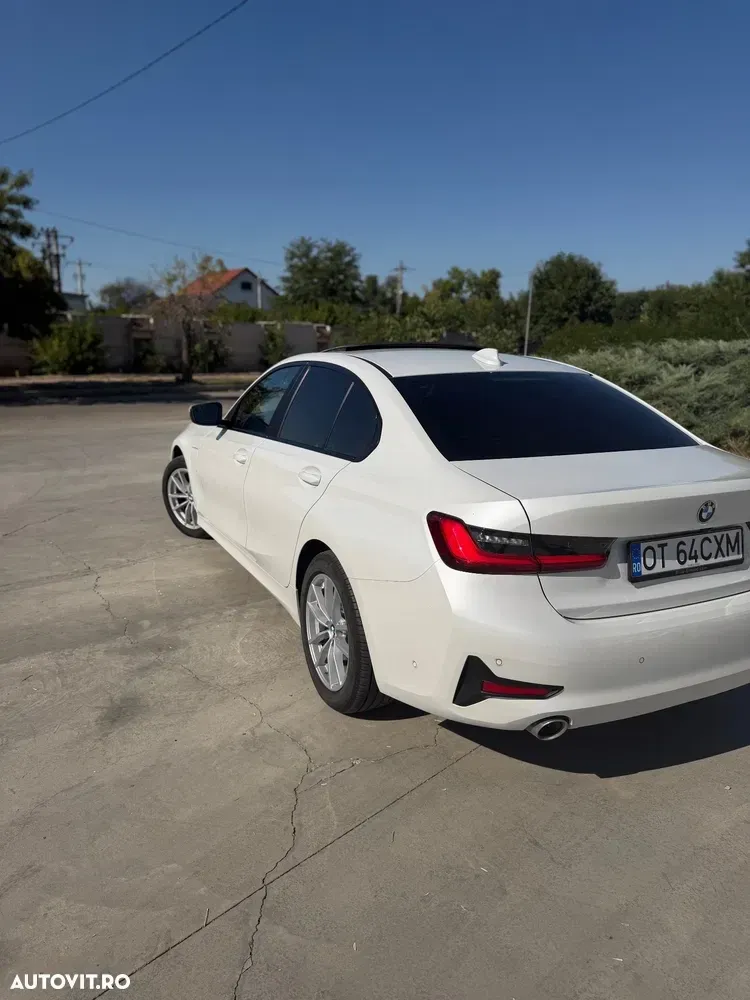 BMW Seria 3 320e AT PHEV — imagine 2