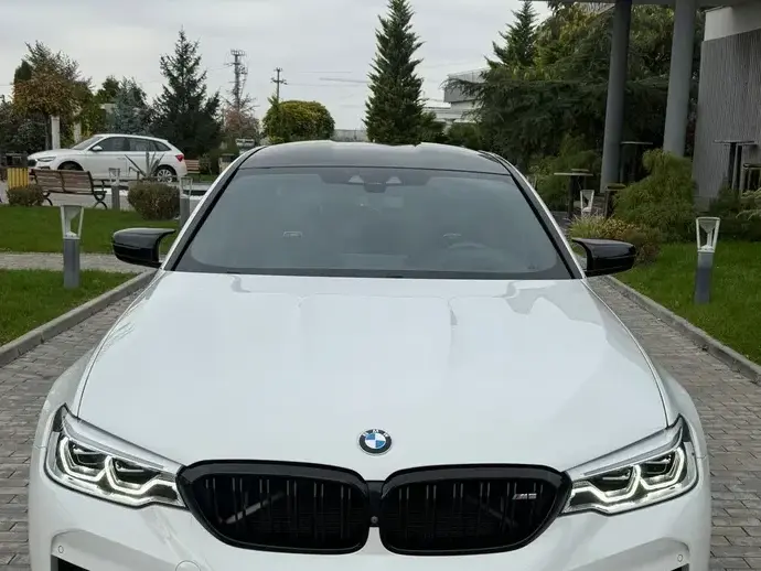 BMW M5