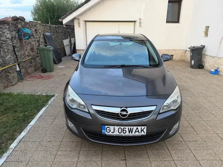 Opel Astra J 1.3 CDTI DPF Active