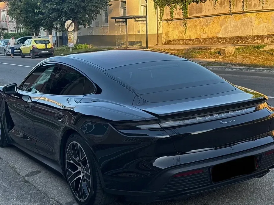 Porsche Taycan — imagine 5