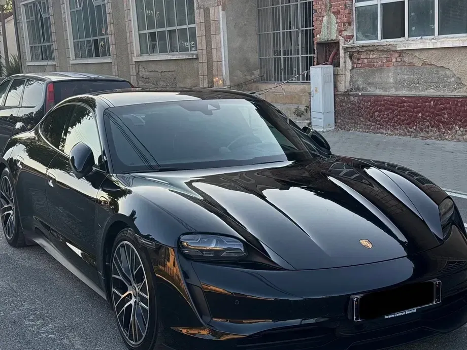 Porsche Taycan — imagine 2