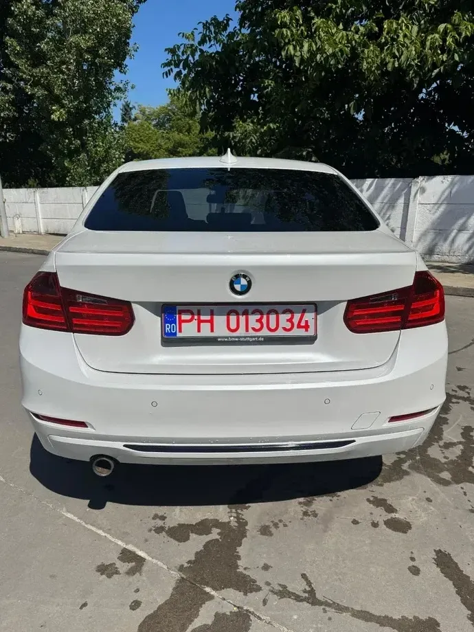 BMW Seria 3 F30/F31/F34 318d Blue Performance Sport Line — imagine 6