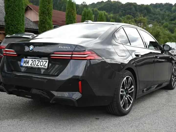 BMW Seria 5 G60/G61 520d AT MHEV