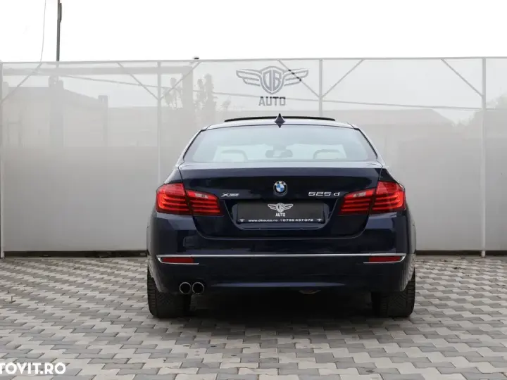 BMW Seria 5 F10/F11/F07 [2010 - 2017] 525d xDrive Aut. Luxury Line
