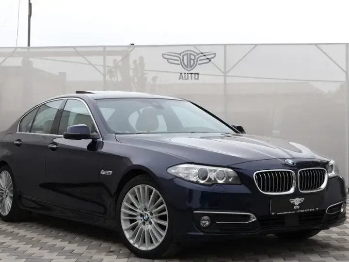 BMW Seria 5 F10/F11/F07 [2010 - 2017] 525d xDrive Aut. Luxury Line