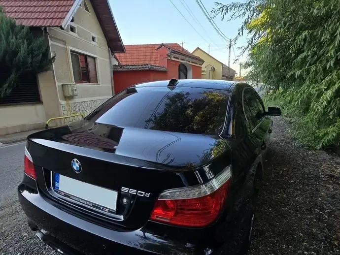 BMW Seria 5 E60/E61 520d Aut. Edition Exclusive