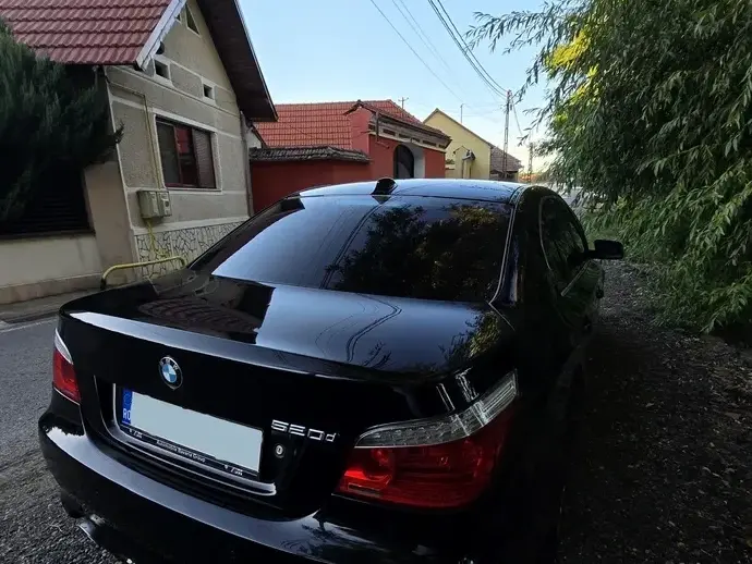 BMW Seria 5 E60/E61 520d Aut. Edition Exclusive