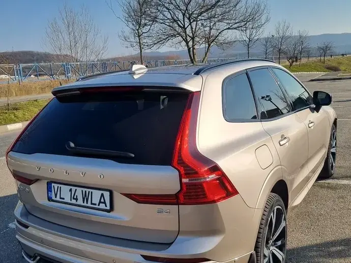 Volvo XC 60 II B4 B Plus Dark
