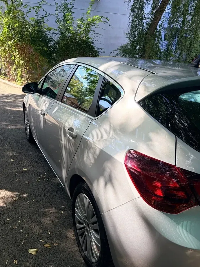 Opel Astra 1.4 Turbo ECOTEC Aut. Cosmo — imagine 6