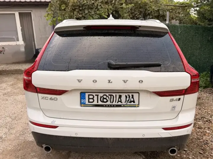 Volvo XC 60 II B4 MHEV R-Design