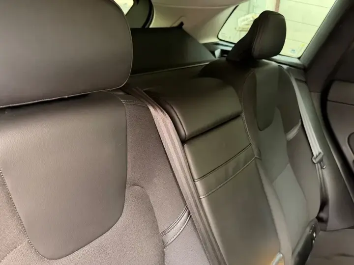 Volvo XC 60 II B4 MHEV R-Design