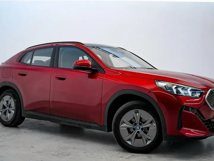 BMW iX2