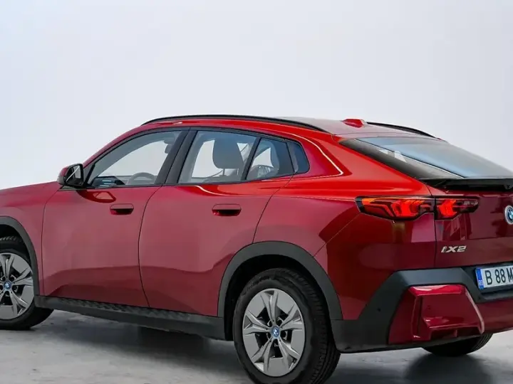 BMW iX2