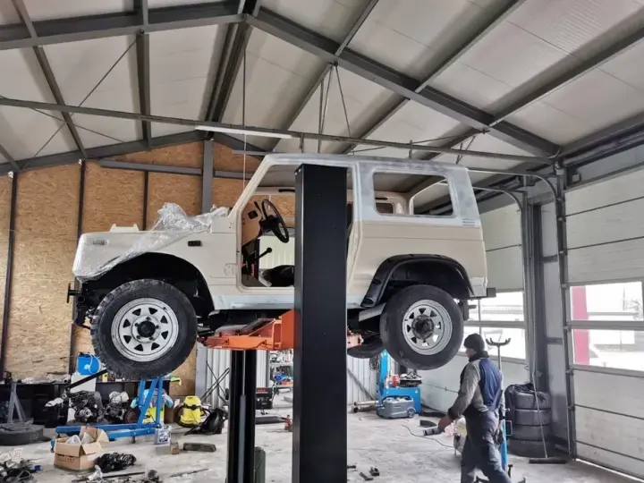 Suzuki Samurai