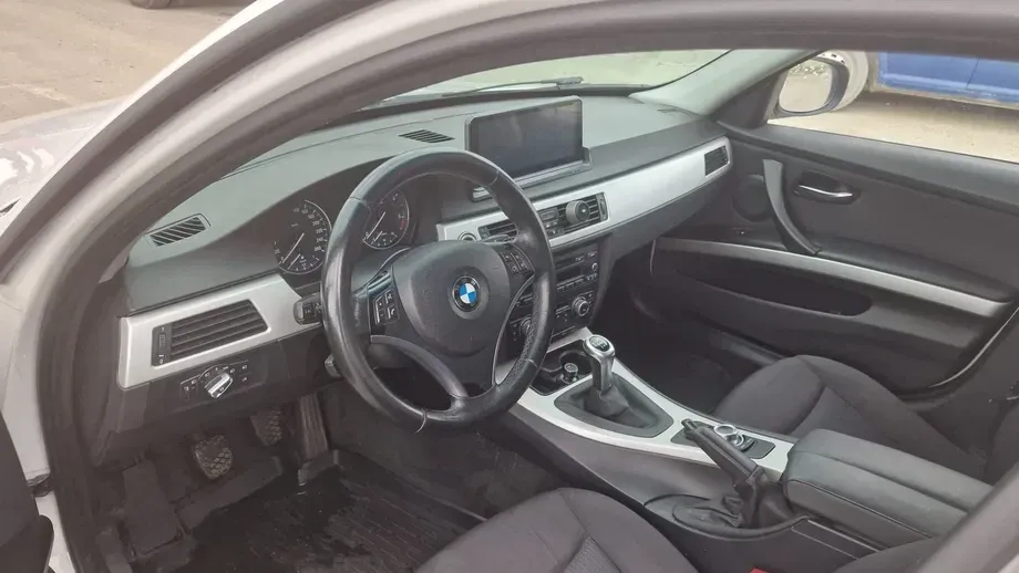 BMW Seria 3 E90/E91/E92/E93 — imagine 4