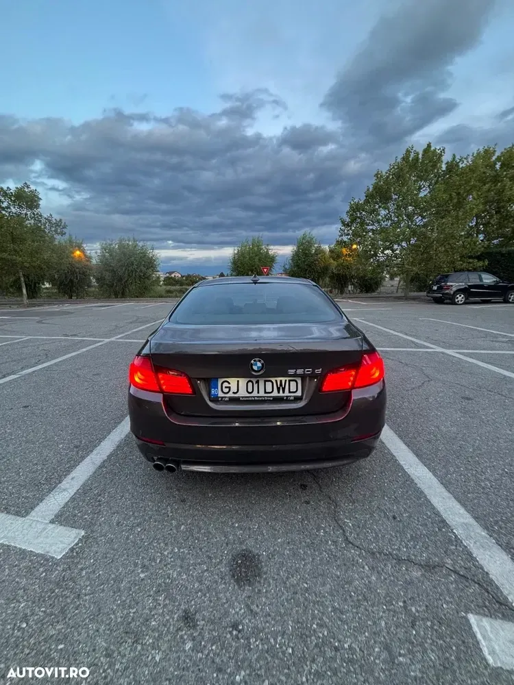 BMW Seria 5 F10/F11/F07 [2010 - 2017] 520d Aut. Luxury Line — imagine 4