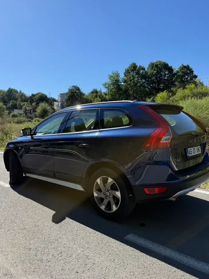 Volvo XC 60 I D4 AWD Geartronic Ocean Race — imagine 3