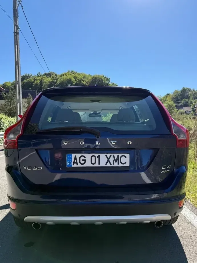 Volvo XC 60 I D4 AWD Geartronic Ocean Race — imagine 4