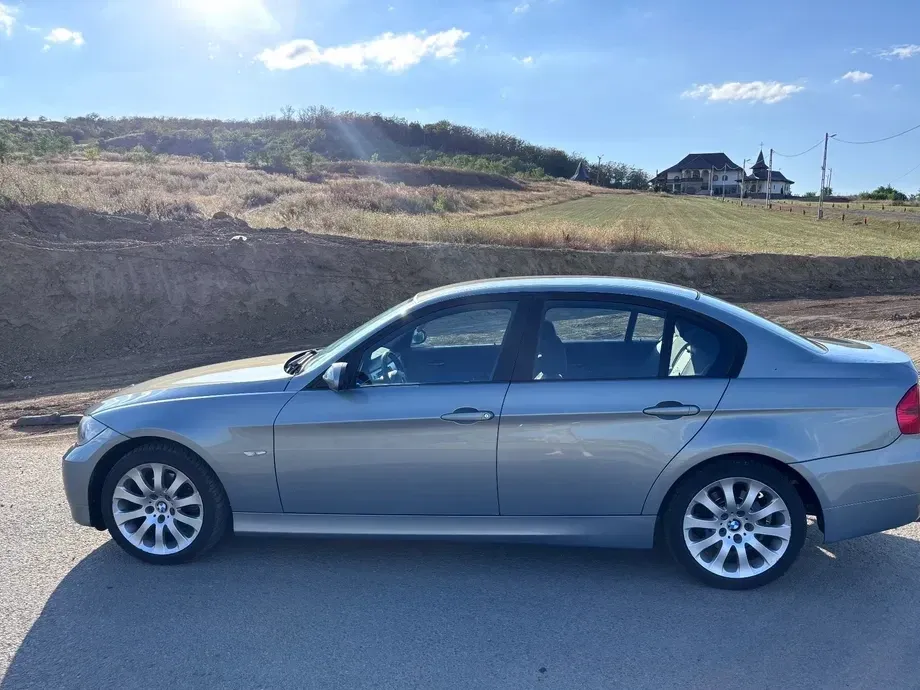 BMW Seria 3 E90/E91/E92/E93 — imagine 4