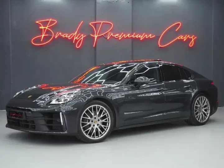 Porsche Panamera 4