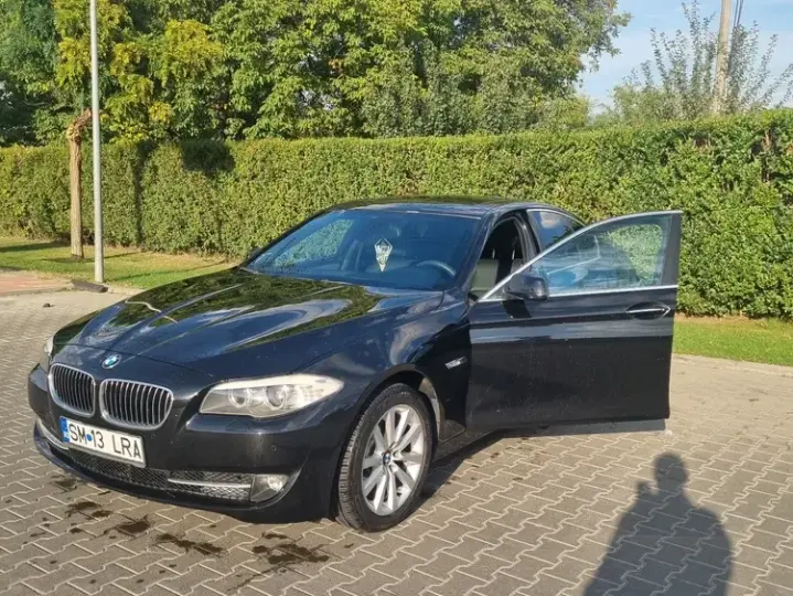BMW Seria 5 F10/F11/F07 [2010 - 2017] 520d