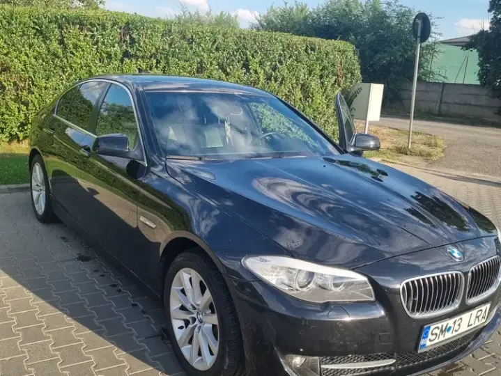 BMW Seria 5 F10/F11/F07 [2010 - 2017] 520d