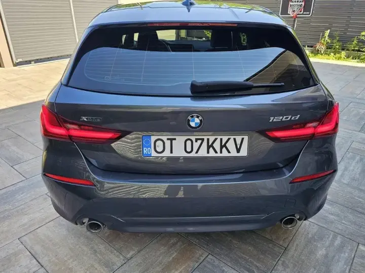 BMW Seria 1 F40/F52 120d xDrive Aut. Advantage
