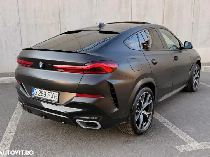 BMW X6 xDrive40i AT MHEV