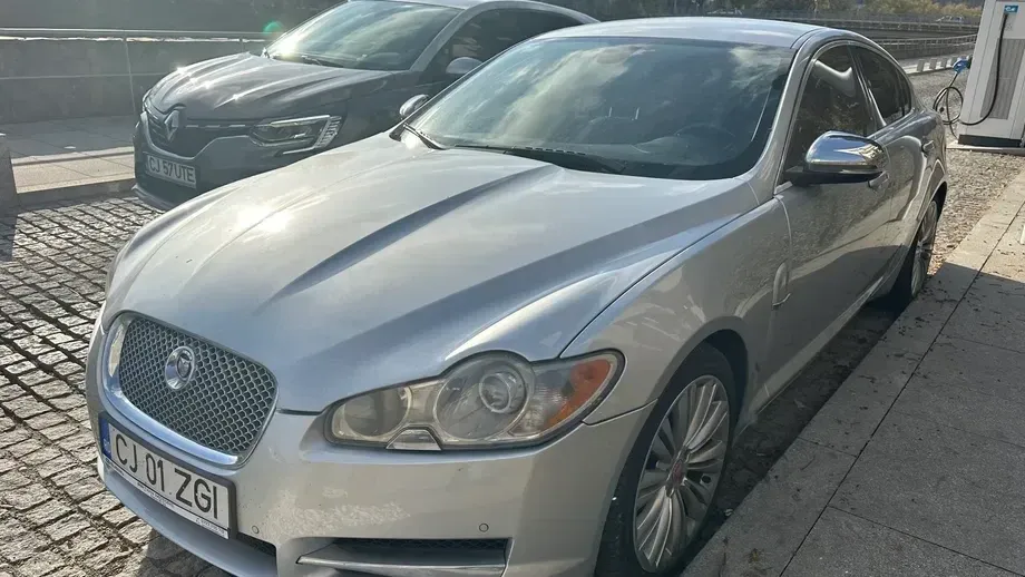 Jaguar XF 3.0 V6 S Premium Luxury — imagine 2