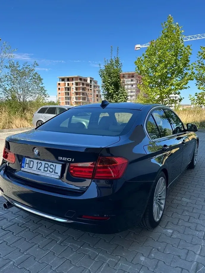 BMW Seria 3 F30/F31/F34 320i Aut. Luxury Line — imagine 3