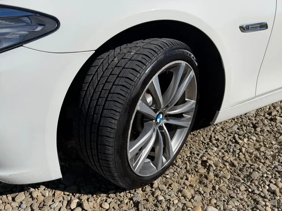 BMW Seria 5 F10/F11/F07 520d xDrive Aut. Luxury Line — imagine 3