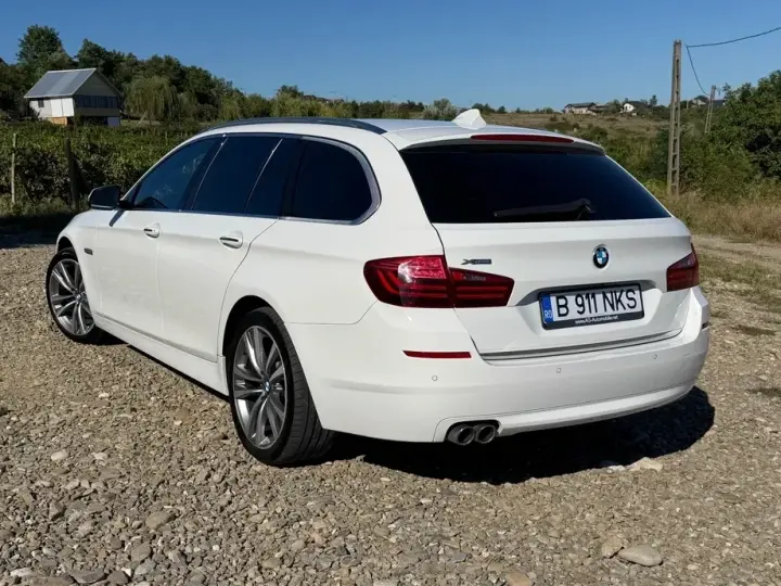 BMW Seria 5 F10/F11/F07 520d xDrive Aut. Luxury Line