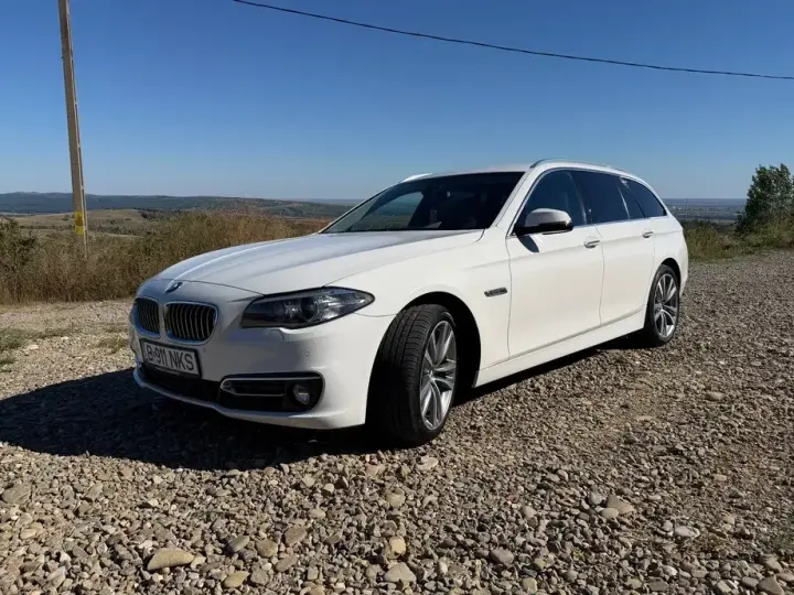 BMW Seria 5 F10/F11/F07 520d xDrive Aut. Luxury Line