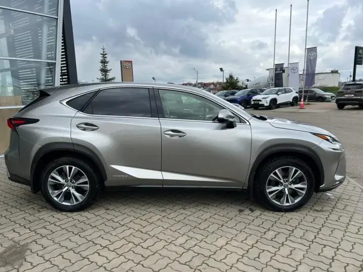 Lexus NX 300h AWD Executive Plus