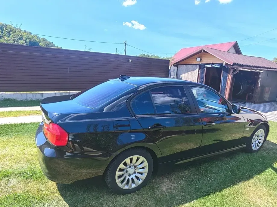 BMW Seria 3 E90/E91/E92/E93 — imagine 3