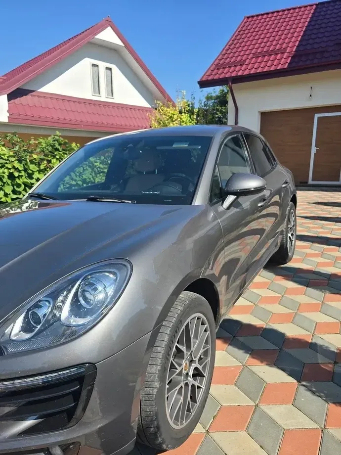 Porsche Macan PDK — imagine 2