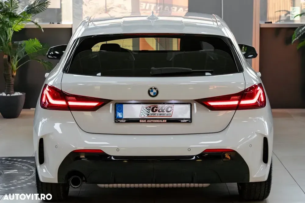 BMW Seria 1 F40/F52 [2017 - Prezent] 118i Aut. Edition M Sport Shadow — imagine 6