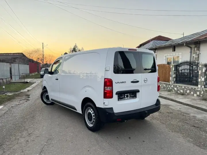 Opel Vivaro 1.5 CDTI 102CP Crew Van L2H1 Sarcina Crescuta Essentia