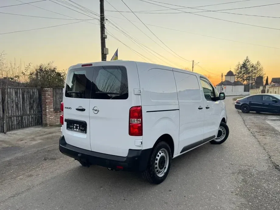 Opel Vivaro 1.5 CDTI 102CP Crew Van L2H1 Sarcina Crescuta Essentia — imagine 3
