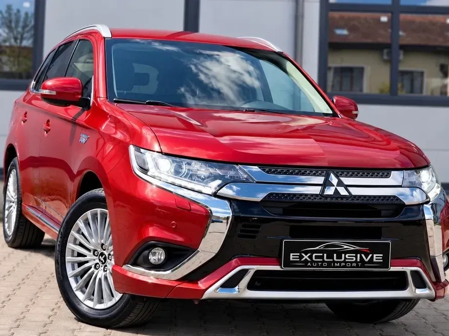 Mitsubishi Outlander 2.4 4WD Diamant+ — imagine 4